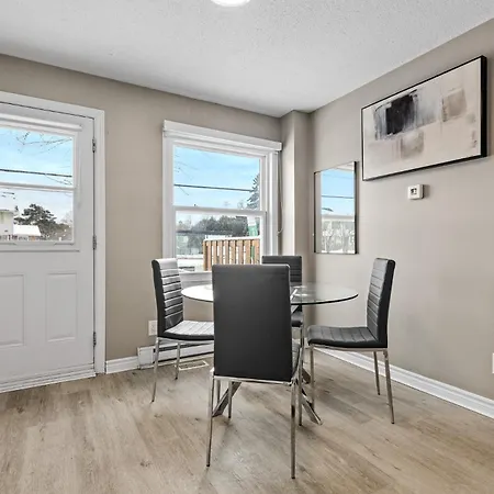 14 Minutes From Downtown, Luxury In Nepean Villa Ottawa