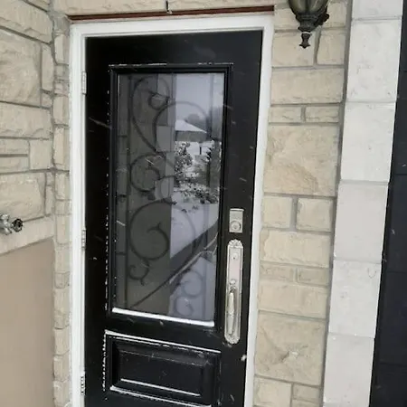 Apartment Queen Guest Ottawa