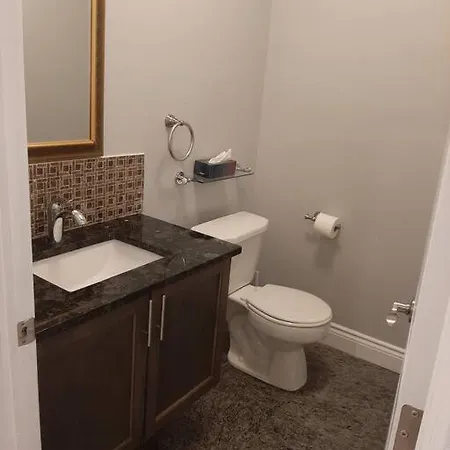 Apartment Queen Guest Ottawa