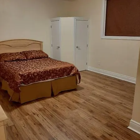 Queen Guest Apartment Ottawa