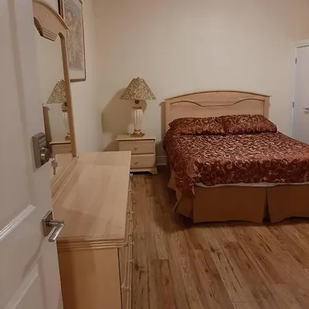 Queen Guest Apartment *