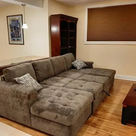 Queen Guest Apartment
