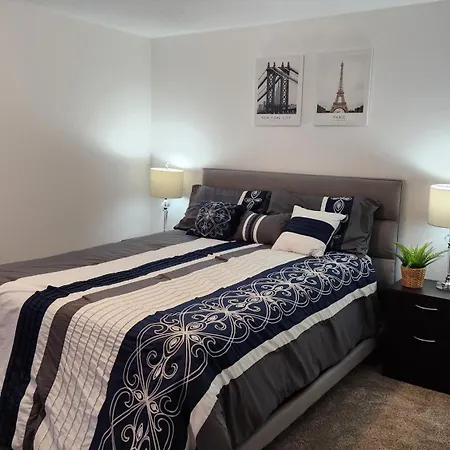 Good Fortune Residence, Homestay Ottawa
