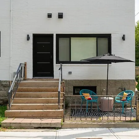 La Dolce Studio W/ Parking Apartment Ottawa