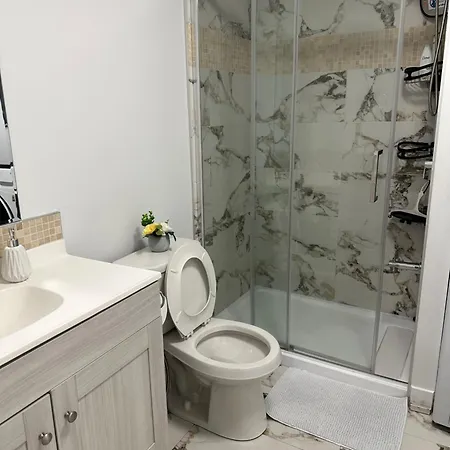2 Bedroom Unit With Full Kitchen And Bathroom Ottawa