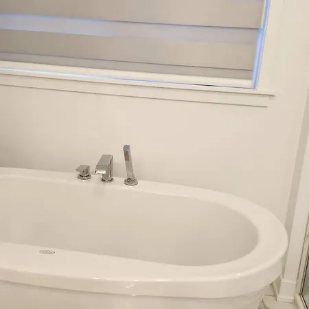 Amazing 5 Bed For 10 Guests * Ottawa