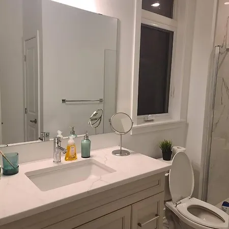 Amazing 5 Bed For 10 Guests Ottawa
