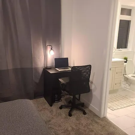 Amazing 5 Bed For 10 Guests * Ottawa