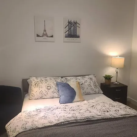 Amazing 5 Bed For 10 Guests * Ottawa
