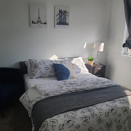 Amazing 5 Bed For 10 Guests