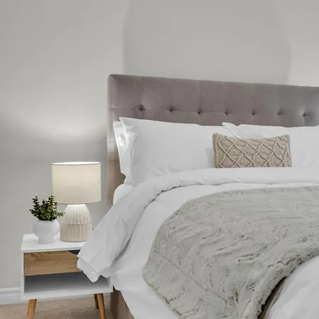 Luxurious And Beautiful, Ottawa