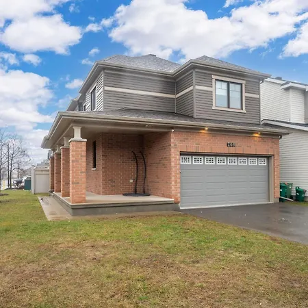 Villa Luxurious And Beautiful, Ottawa