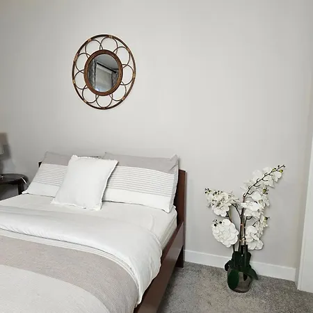 Rb Homes - Peaceful Neighbourhood Homestay *