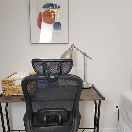 Rb Homes - Peaceful Neighbourhood Homestay
