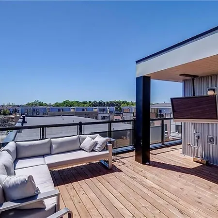 Apartment Luxury Townhome- Rooftop Terrace