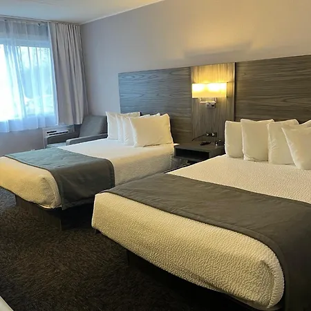 Hotel Travelodge By Wyndham East 3*