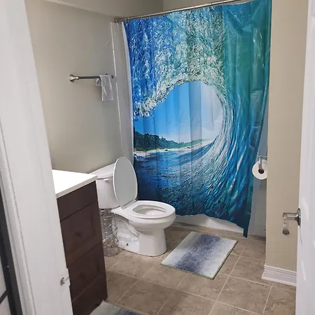 Lovely Guest Entire Minutes From Airport Guest house