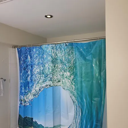 Lovely Guest Entire Minutes From Airport Guest house