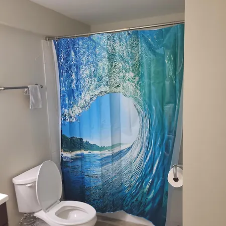 Lovely Guest Entire Minutes From Airport
