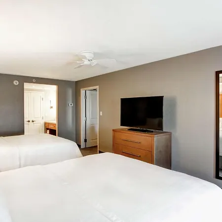 Hotel Homewood By Hilton Kanata 3*