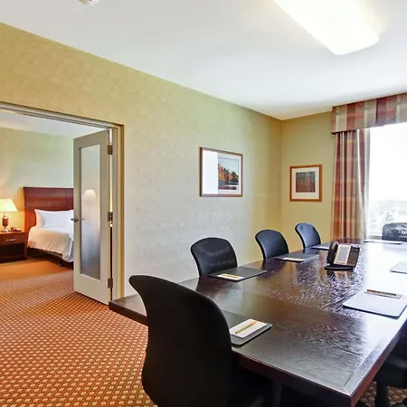 Hilton Garden Airport Hotel