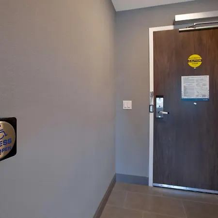 Hampton & West, Ontario, Canada 3* Ottawa