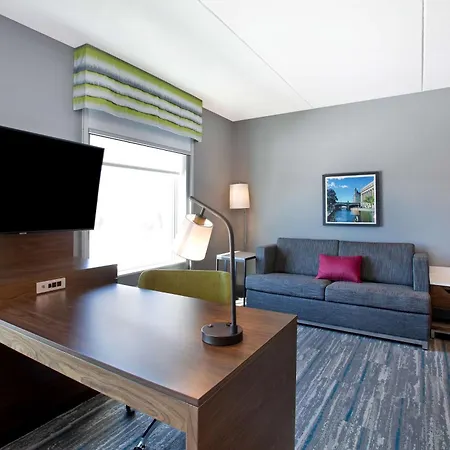 Hampton & West, Ontario, Canada 3*