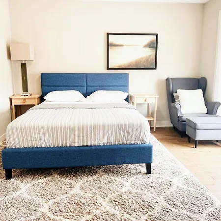 The Monarch Guest house 3*