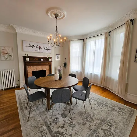 Downtown Cozy Aparthotel