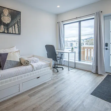 Private Unit In The Heart Of Ottawa, 3 Minutes To Downtown Apartment