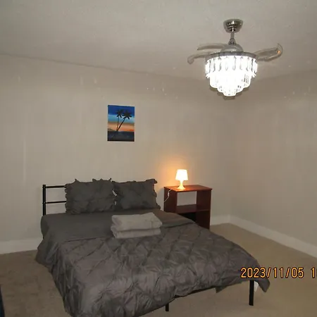 Homestay Moral's Inn- *