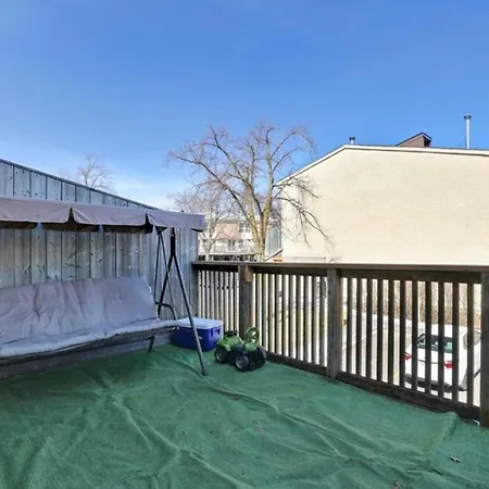 Lush Abode! Close To Airport.2 Spacious Bedrooms * Ottawa