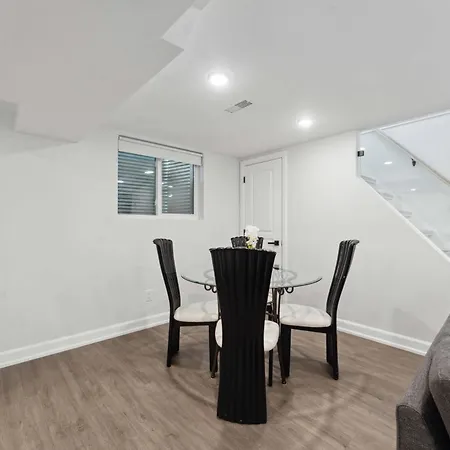 Modern 3br Apartment