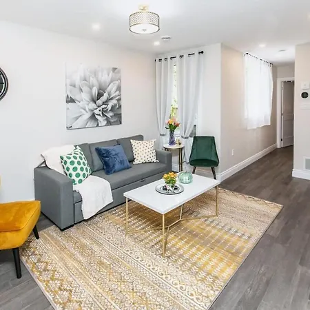 Upscale 1br - King Bed Apartment Ottawa