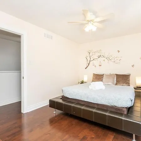 4br Modern With Sunny Patio Ottawa