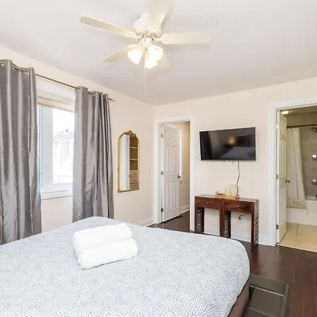 4br Modern With Sunny Patio Ottawa