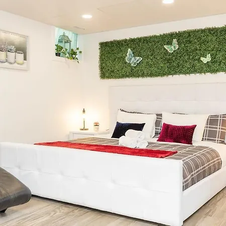 Holiday home Modern Cozy 4br With Sunny Patio Ottawa
