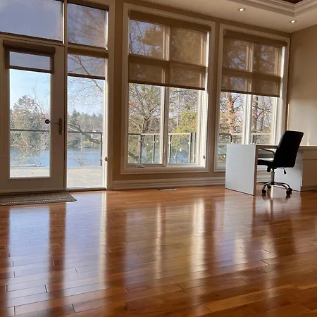 Villa Manotick Ottawa