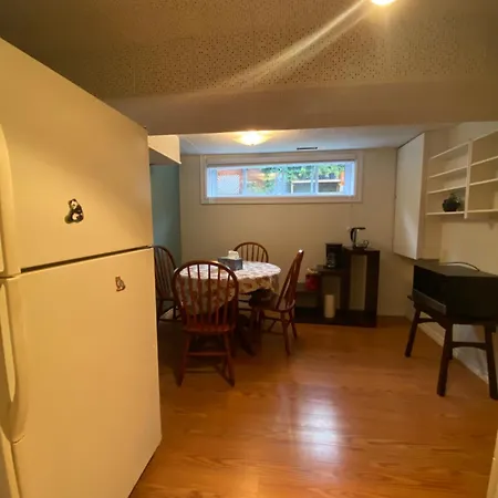 Spacious -walkout Basement- 4 Guests! -dedicated Workspace-no Pet! No Cooking! No Smoking! No Party!