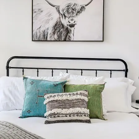 Heritage In Prime Byward Market Location Holiday home