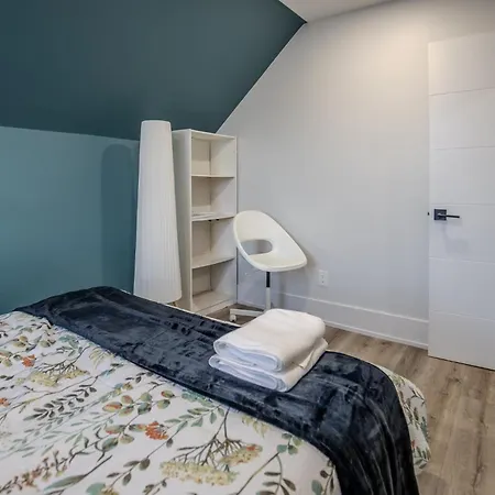 One Bedroom - 3 Minutes From Downtown 3*