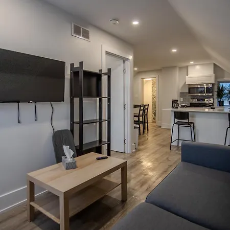 One Bedroom - 3 Minutes From Downtown Hotel