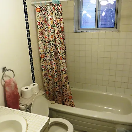 Backpackers Hostel *