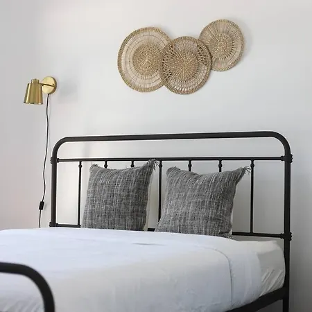 20 Min Dt 12 Min Yow Sleeps 8 Quiet W Parking * Ottawa
