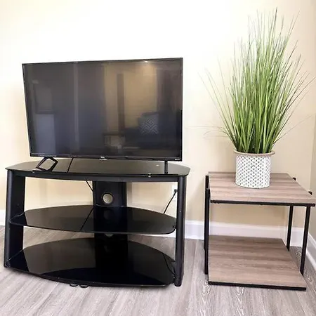 Cozy 1 Bdr Apt, 5 Min From Downtown *