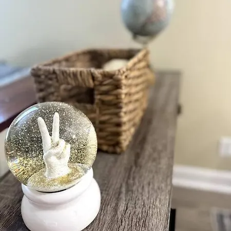 Cozy 1 Bdr Apt, 5 Min From Downtown *