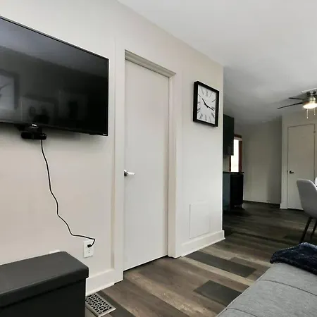 Apartment Spacious 1br W King Bed - Near Downtown Ottawa