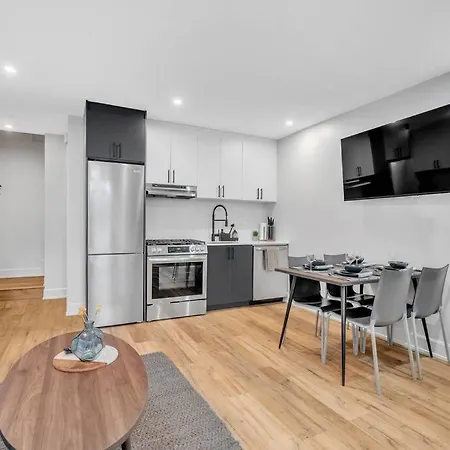 Capital West Apartment *