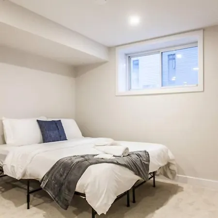 Apartment Brand New_house In Capitalottawa+senat+dt-kingbed *