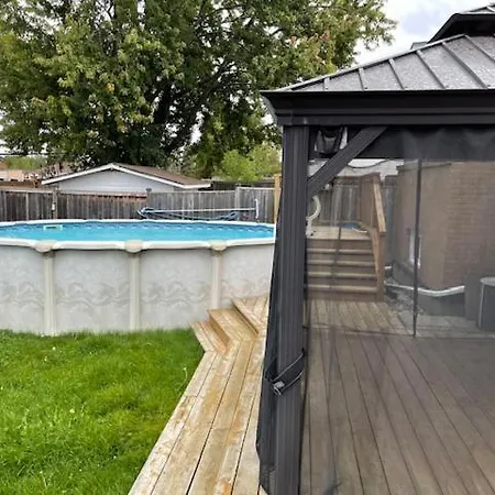 Homestay Big & Bright Room,21 Ottawa